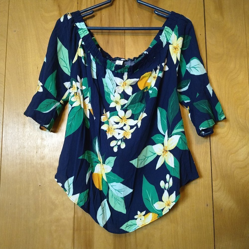 Old Navy Off Shoulder Navy Blue Floral Top 3/4 Bell Sleeve Size Small Top